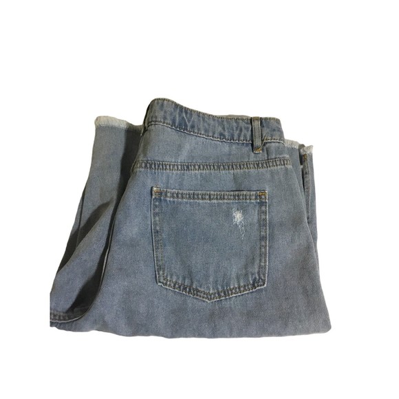 Future Collective Slightly Distressed Bermudas with Alain Noelle New Size 8 - Picture 9 of 9